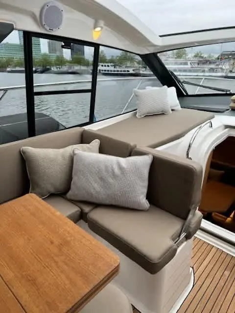 Botel Huswell - Bateau Coco Luxury Yacht Stay In Antwerp Belgium