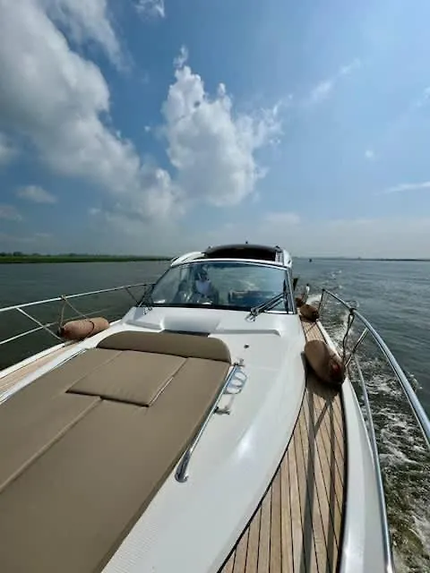 Huswell - Bateau Coco Luxury Yacht Stay In Antwerp 0*,