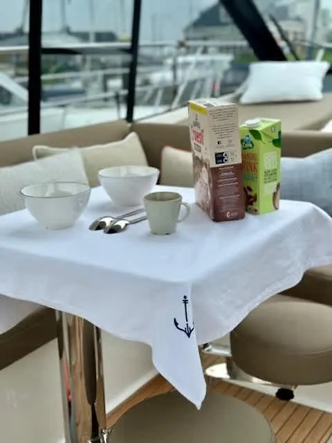 Huswell - Bateau Coco Luxury Yacht Stay In Antwerp Belgium