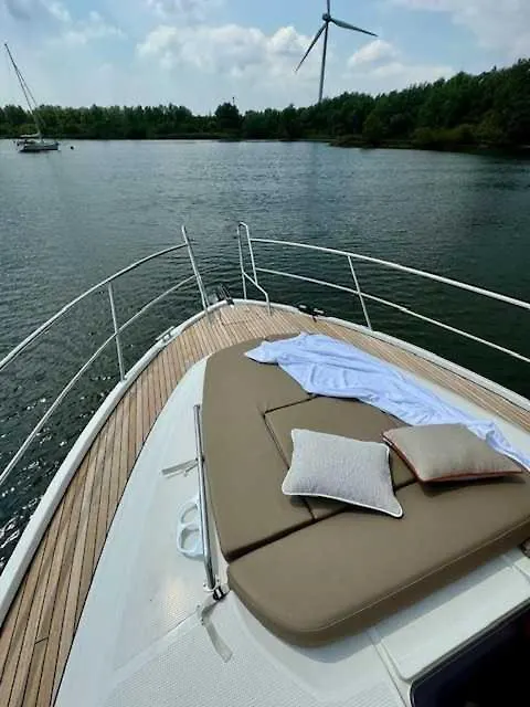 Huswell - Bateau Coco Luxury Yacht Stay In Antwerp 0*,  Belgium